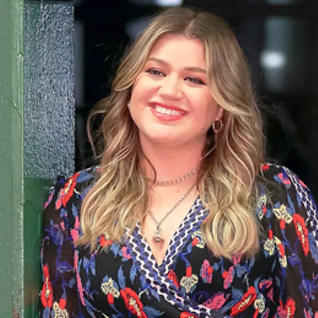 Kelly Clarkson Officially, Legally Single As Divorce From Brandon Blackstock Wraps Up